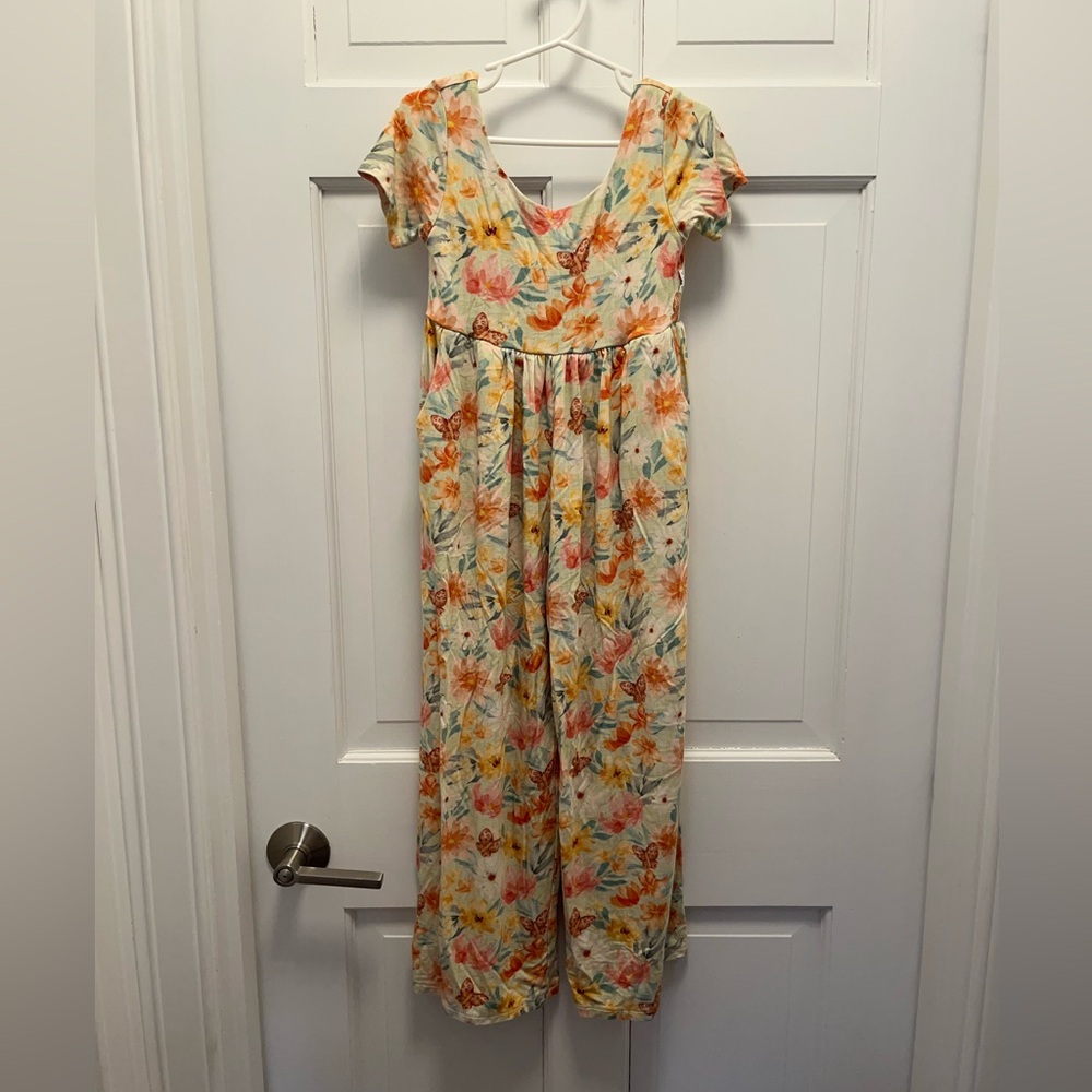 {Gigi and Max} Floral Short Sleeve Flowy Romper
